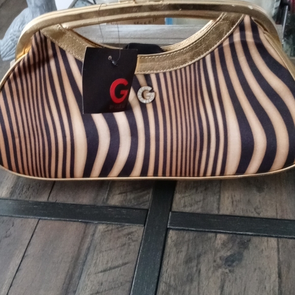 G by Guess Handbags - Guess gold and black purse vintage